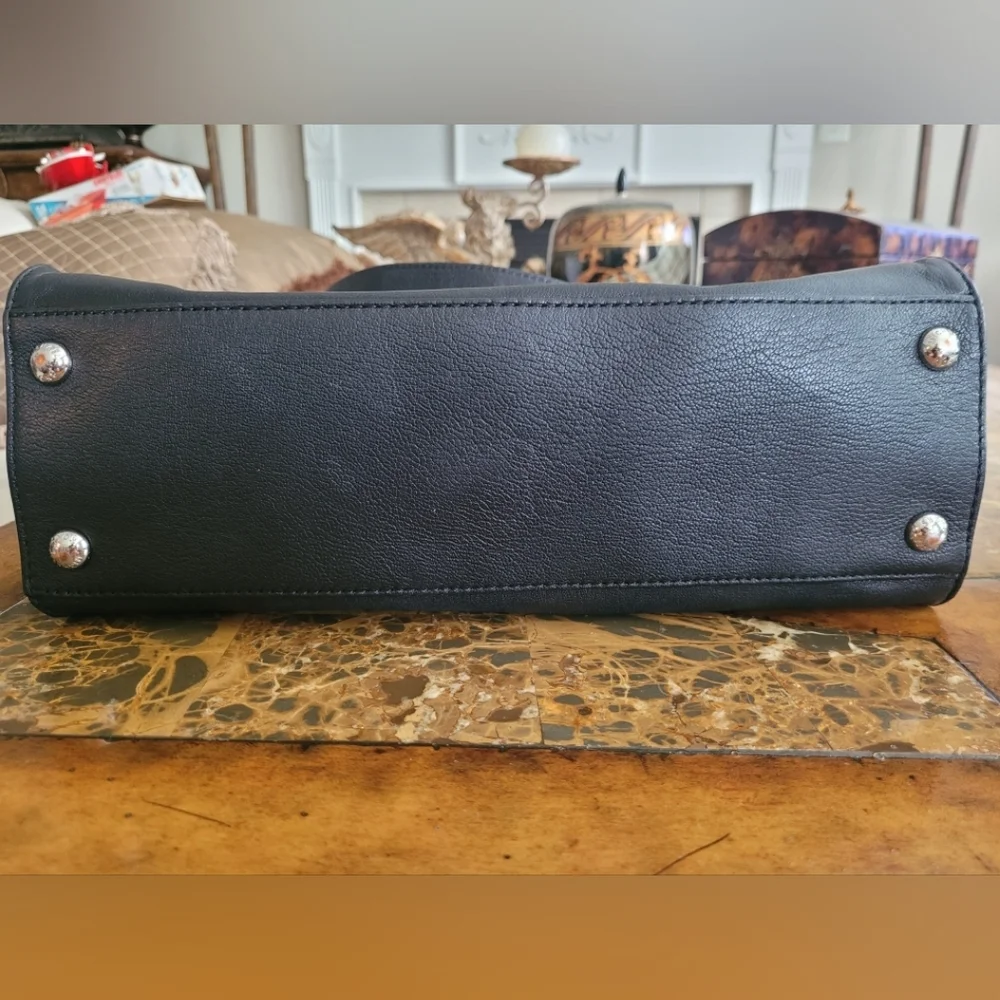 Michael Kors Hamilton Large Black Leather Tote Bag - Picture 6 of 9